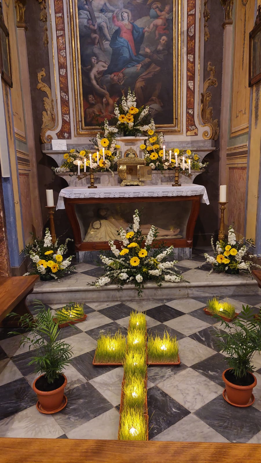 L'altare della reposizione nella Chiesa di San Giovanni Battista